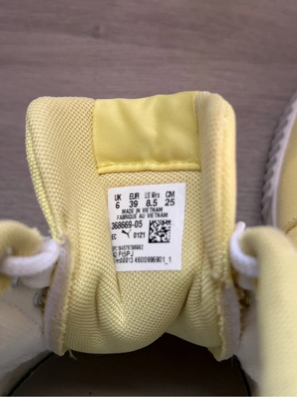 NWOT Puma Carina Canvas Platform Sneakers - Pastel Yellow - Women's 8.5